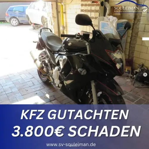Motorrad-Unfallgutachten - Sachverständigenbüro Souleiman begutachtet Schäden an einem verunfallten Motorrad in Bremen